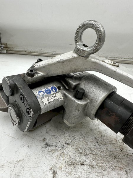 FROMM MODEL #A452 PNEUMATIC STRAPPING TOOL: YOBRO #26179