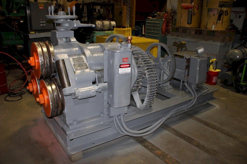 4" X 4" X 5/8" BUFFALO ANGLE ROLL