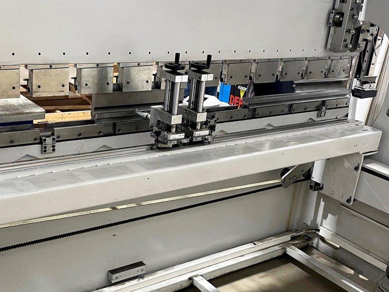 Adira PMO-13530 PLS 150 Ton Press Brake