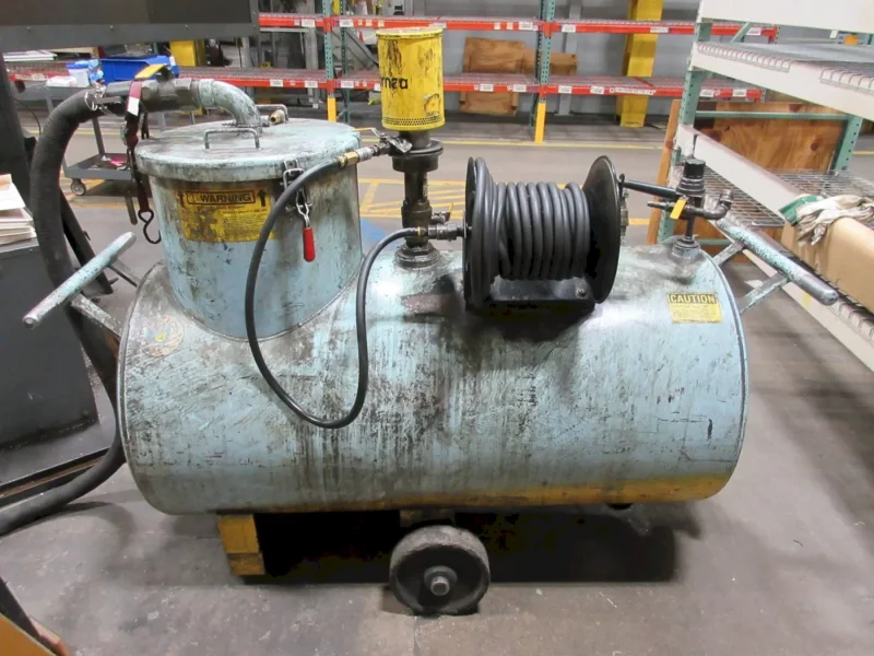 800 LBS ANDERSONS INC YELLOW BELLIED PNEUMATIC SUMP SUCKER: YOBRO #25053