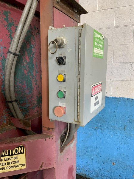 60"X 30" LOAD KING MODEL # 30 VERTICAL CARDBOARD BALER : STOCK #79753