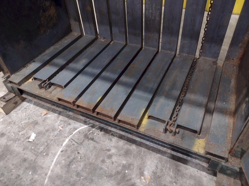 48&quot; X 48&quot; X 24&quot; EPCO VERTICAL HYDRAULIC BALER: STOCK #22919