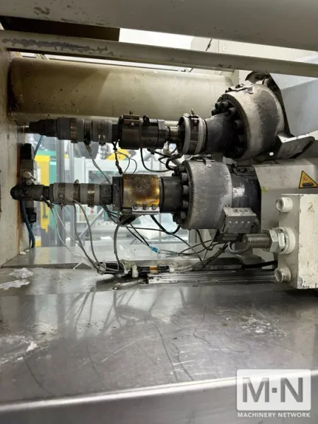 110 TON 3.2 / 2.4 OZ KRAUSS MAFFEI MODEL KM110-220-160 CZ 2-COLOR INJECTION MOLDING MACHINE MFG 2004