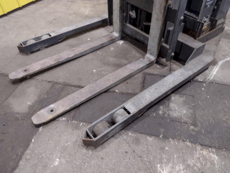 3,000 LB NISSAN MODEL #WSN-30-TH ELECTRIC POWERED PALLET MOVER FORKLIFT: STOCK #19284