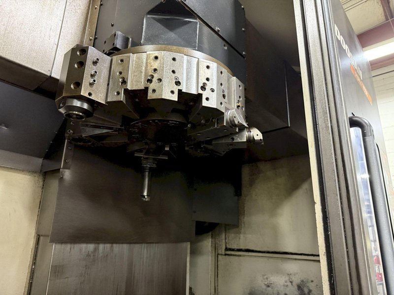 Used 2008 DOOSAN Puma V550 CNC Vertical Turret Lathe For Sale