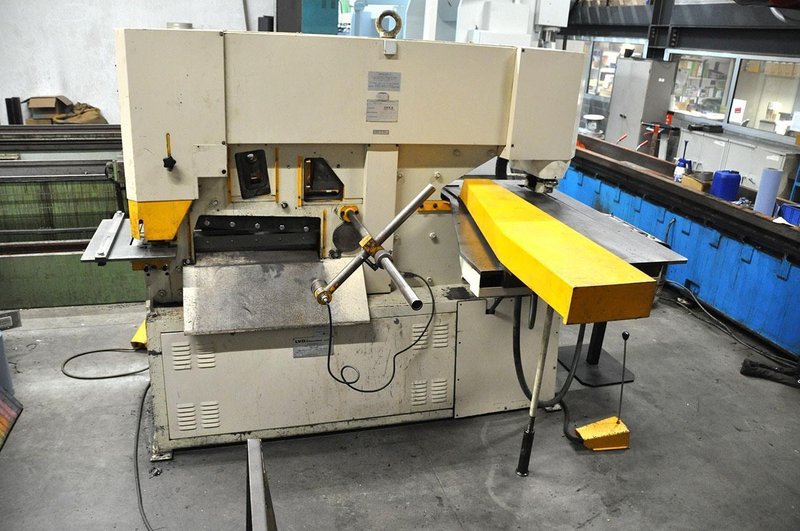 Geka Hydracrop SD - 100 ton CNC