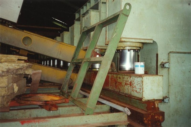 Bakker - 1500 ton x 12 meter