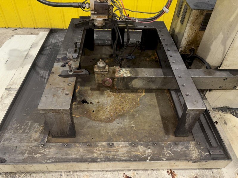 ELOX-FANUC SERIES Q WIRE EDM: YOBRO #23856