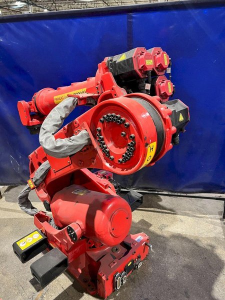 FANUC ROBOTICS R-200IC/210F ROBOT W/ R30IB CONTROLLER NO PENDANT USED