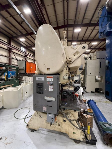 60-ton Minster #6SS Open Back Inclinable Geared Press For Sale, Year 1986