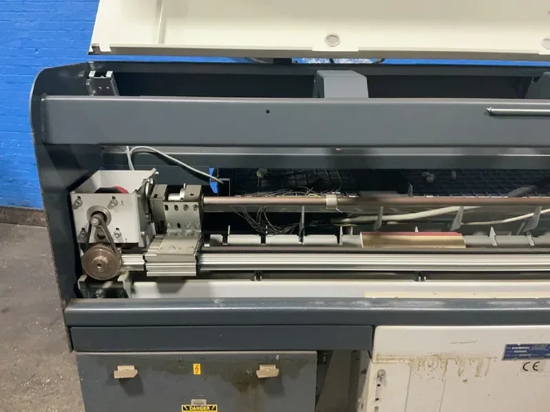 LNS 59” QUICK LOAD SERVO MAGAZINE BAR FEEDER  -  Q L SERVO