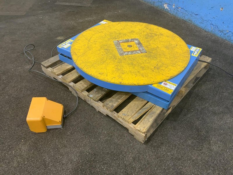 3,000 LBS RTMX-30 HYDRAULIC SCISSOR LIFT TABLE: STOCK #80823