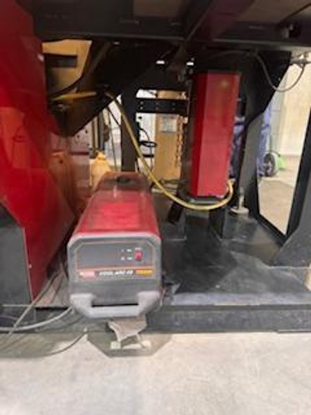 Lincoln Electric eCell Dual‑Zone Robotic MIG Weld Cell – Fanuc ArcMate Robot, Power Wave MIG, Fume Extraction (Approx. 2007)