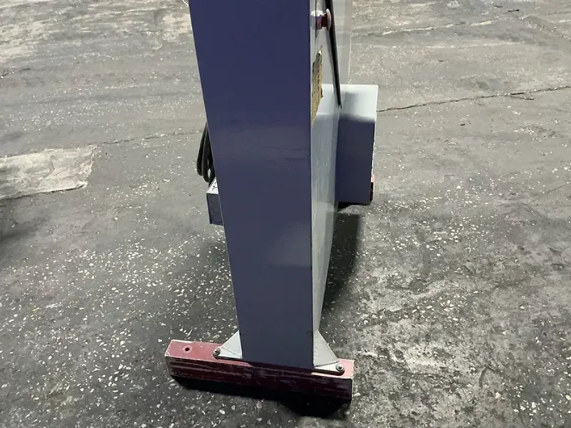 KALAMAZOO 18”-30” THROAT, 10” H STARTRITE VERTICAL BAND SAW  -  24-V-10