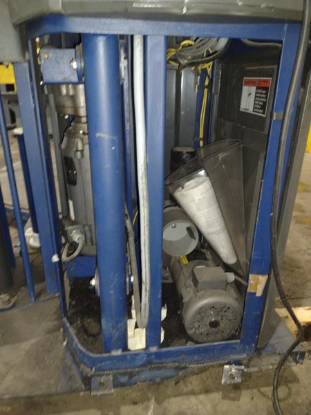 LANTECH MODEL #Q300 PALLET WRAPPER: YOBRO #25268