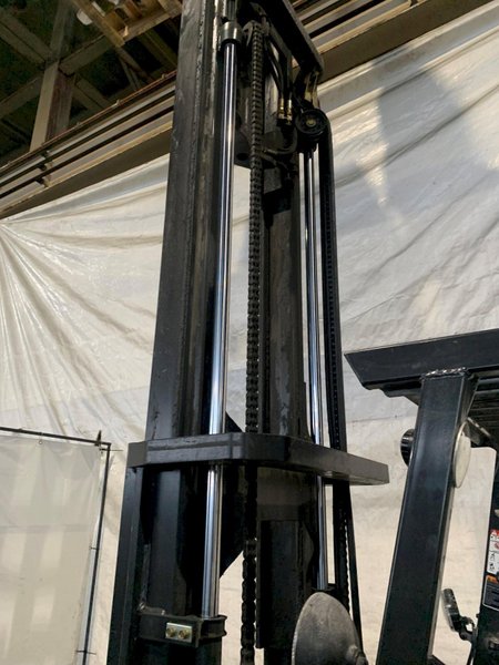 4,450 LB. MITSUBISHI MODEL FBC25N-AC ELECTRIC FORKLIFT. STOCK # 1162923.