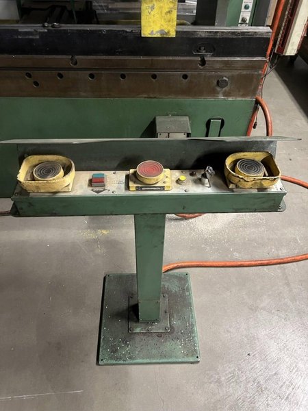 175 Ton x 12′ Cincinnati 175CB10 CNC Hydraulic Press Brake – Hurco Autobend Control