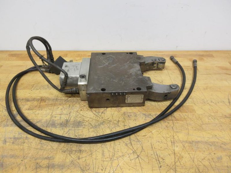 SMW-Autoblok SLU-3 Hydraulic Compact Self Centering Steady Rest- Auction Item