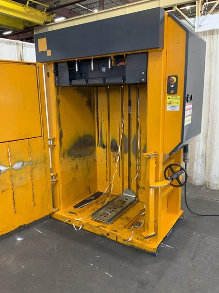 BRAMIDAN MODEL X30 VERTICAL BALER: STOCK #81209