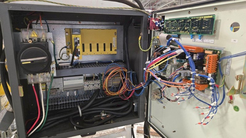 FANUC M-16IB/20 + R-J3IB ROBOT ARM AND CONTROL PANEL NO TEACH PENDANT USED
