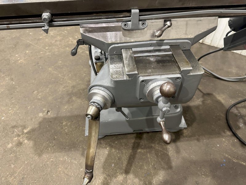 2 HP BRIDGEPORT RAM TYPE VERTICAL MILL: STOCK #77516