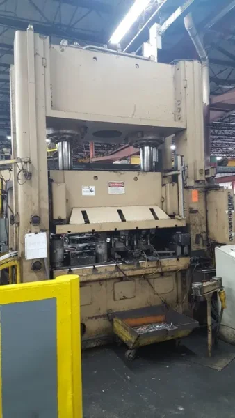 PACIFIC 300 TON HYD PRESS, s/n 8466, STOCK#  13900J