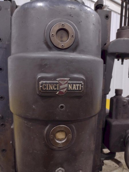 CINCINNATI NO. 4 VERTICAL MILLING MACHINE: YOBRO #24460