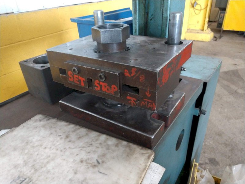 90 TON SCOTCHMAN MODEL #9012 HYDRAULIC IRONWORKER: STOCK #14328