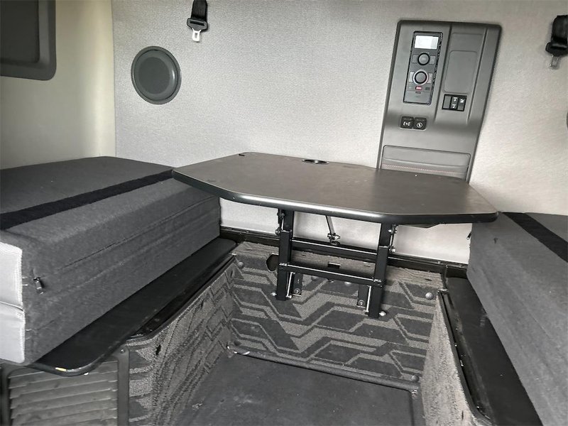 2022 Volvo VNL 4V4NC9EH5NN603427