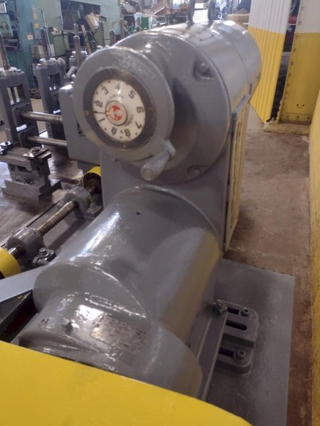 6  STAND x 1.5&#039;  YODER MODEL M1-1/2 ROLLFORMER WITH 12&quot; ROLL SPACE: STOCK #17190