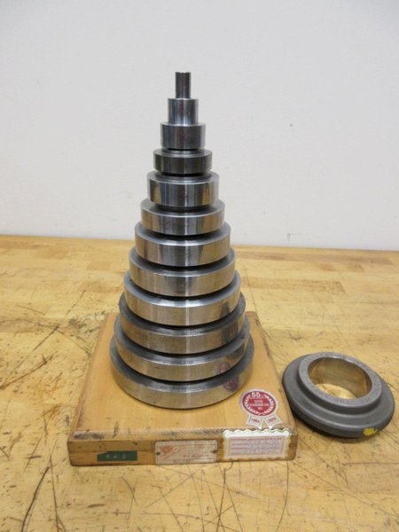 Size Control Co. Mikemaster .500"- 6.000" Tree Setting Standard 1/2" Increments on Stand with Sheffield 2.5001 Master Ring Guage- Auction Item