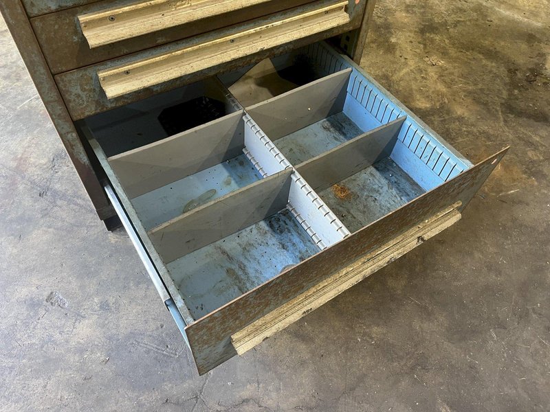 9 DRAWER LYON 28&quot; X 30&quot; X 45&quot; TOOL STORAGE CABINET: STOCK #16785