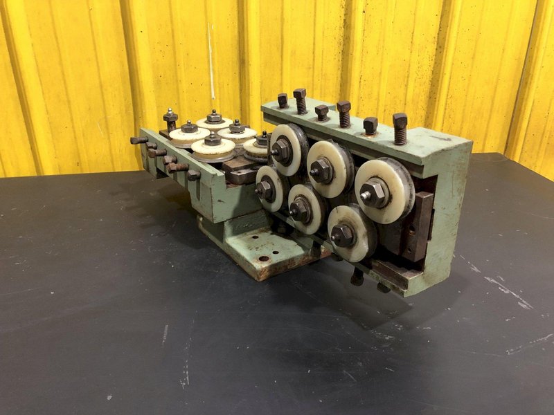 2-1/2&quot; X 12 DOUBLE PLANE ROLL STEEL WIRE COIL STRAIGTENER: STOCK #15426