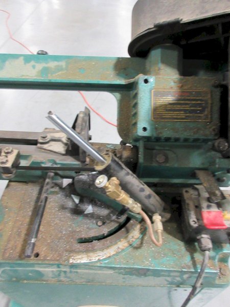 Grizzly G9742 - 5" x 6" 1/2 HP Metal-Cutting Bandsaw, Mitering 0 - 60 Deg- Auction Item