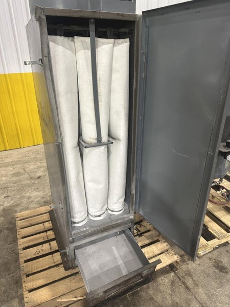TRINCO BLAST CABINET: STOCK #23720