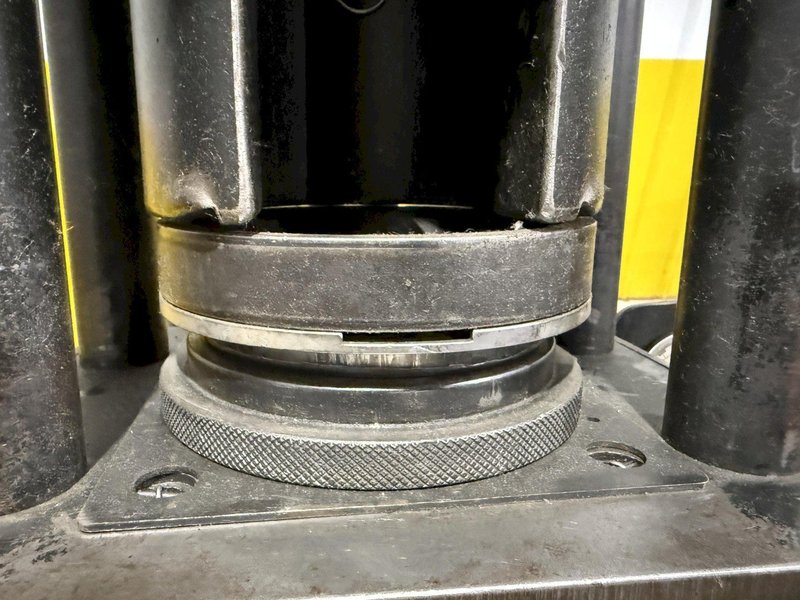 1.25" PARKER SUPER-KRIMP HYDRAULIC HOSE CRIMPER &amp; CRIMP DIES, WITH ENERPAC HYDRAULIC UNIT: YOBRO #25556