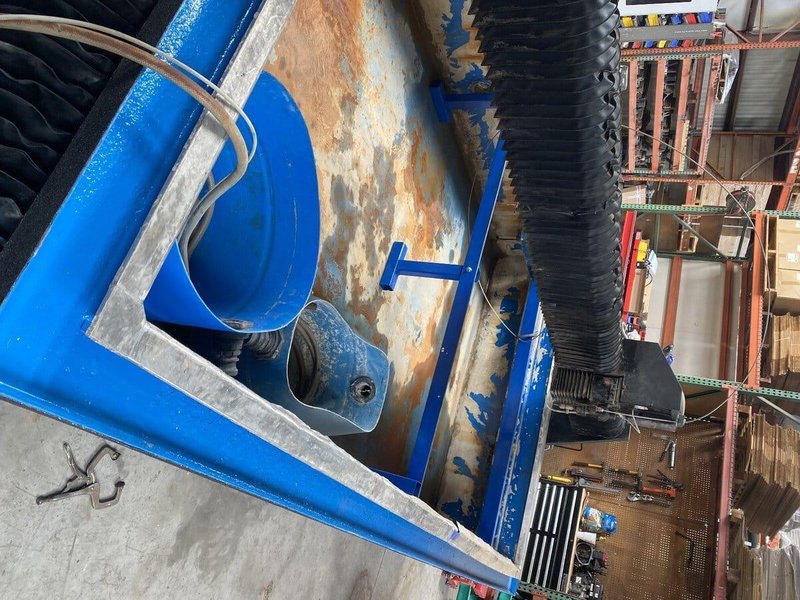 5′ x 10′ Calypso Hammerhead III Waterjet, 2005