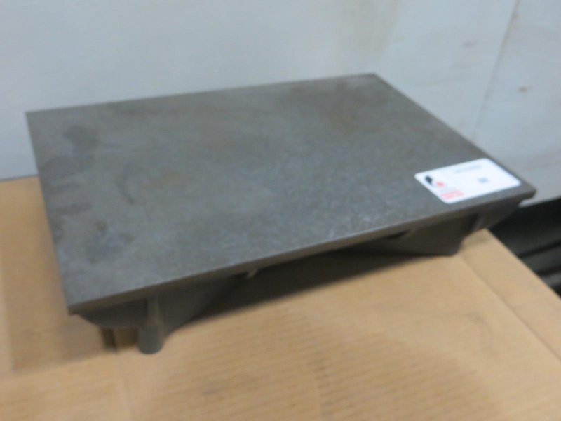 Cast Iron Surface Plate 18&quot;x12&quot; - Auction Item