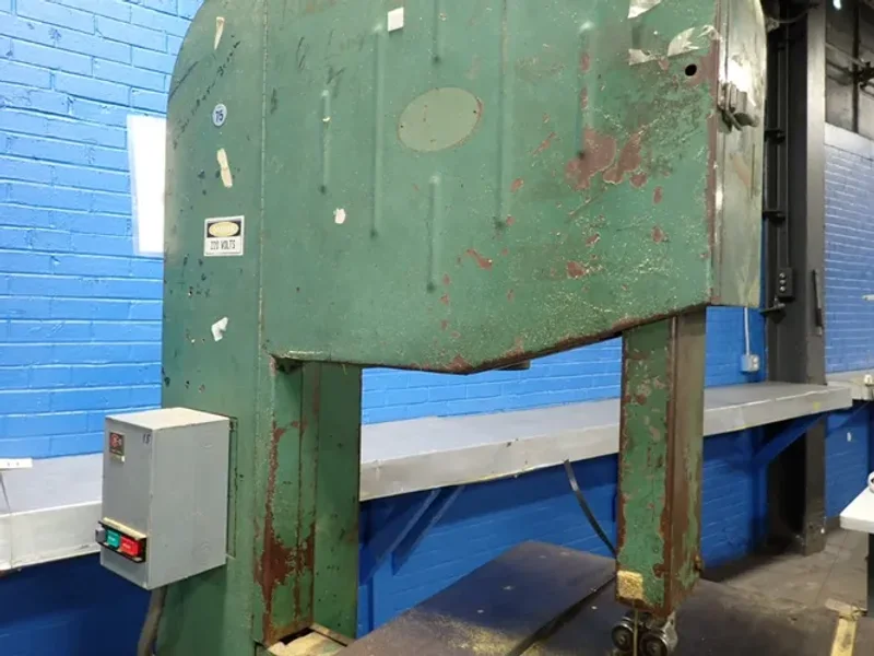 19" THROAT VERTICAL BAND SAW