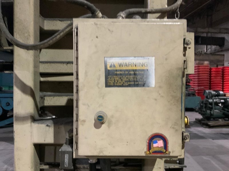 SELMA VERTICAL INDUSTRIAL BALER . STOCK# 1263622