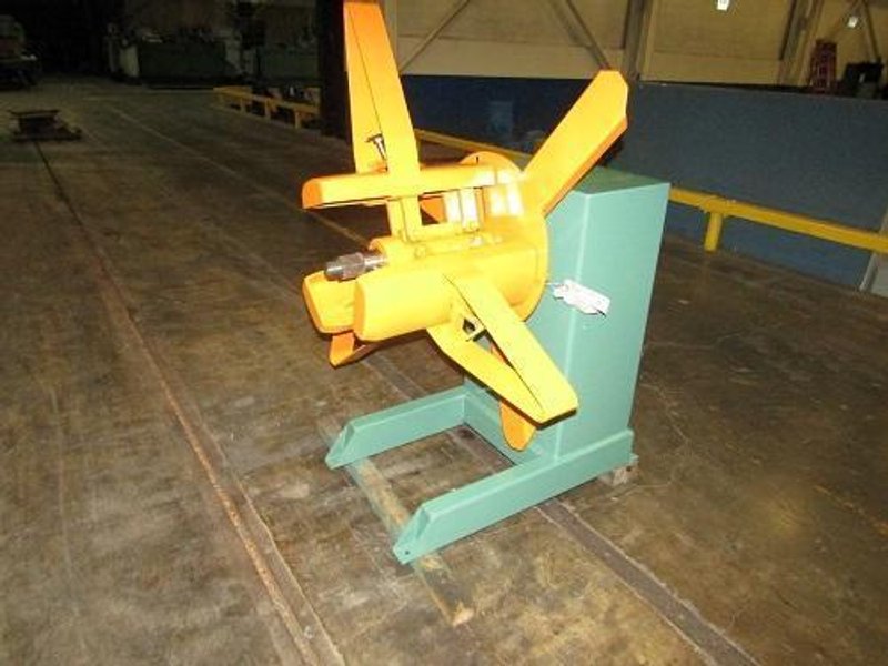 2000# AMERICAN STEEL UNCOILER