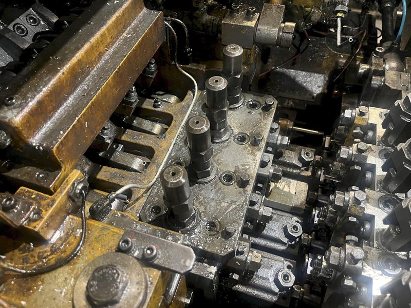 Nakashimada Model TH4-6A Four Die Progressive Header