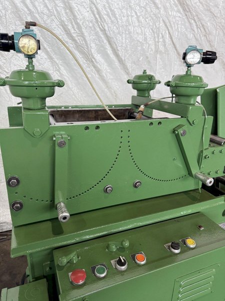 8,000 LB X 18" X .250" REGAL COIL CRADLE &amp; STRAIGHTENER. STOCK #1226924