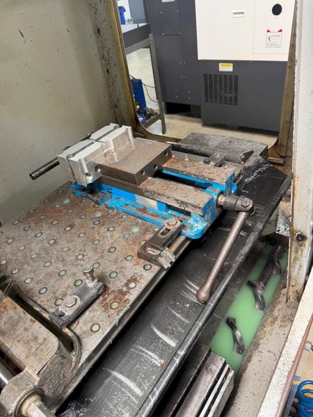 2007 HAAS VF-2D VERTICAL MACHINING CENTER