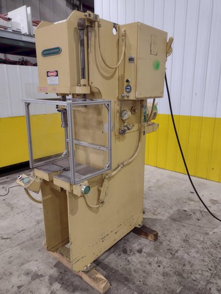 8 TON GREENERD MODEL #HC-8-3 C FRAME HYDRAULIC PRESS 12&quot; STROKE: STOCK #21760