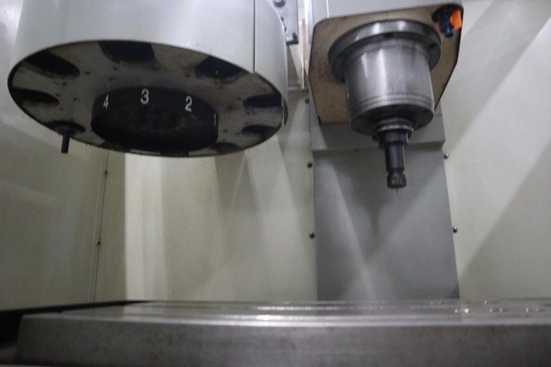 Haas Mini Mill CNC Vertical Machining Center, 16"x12"x10", CT40 Taper, 10 Station ATC, Coolant System, New 2001