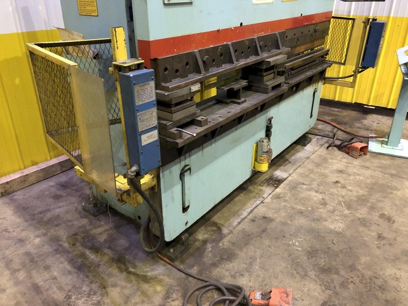 90 TON X 8&#039; CINCINNATI MODEL 90CBII-6 HYDRAULIC PRESS BRAKE: STOCK #18664