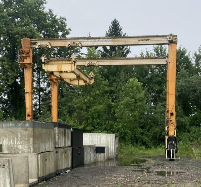 65,000# MI - JACK MODEL 650 TRAVEL LIFT / STRADDLE LIFT / BOAT LIFT STOCK# 4114