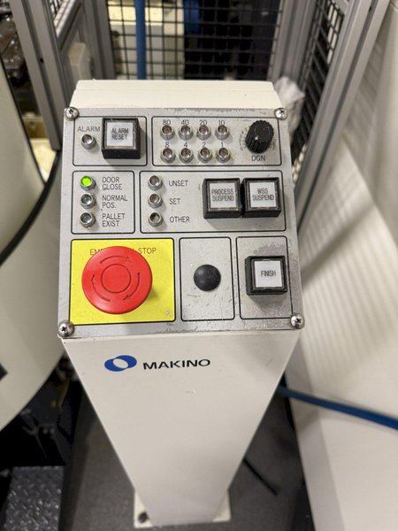 Makino MMC2 with (3) Makino a61nx - 30 Station Pallet Pool FMS For Sale