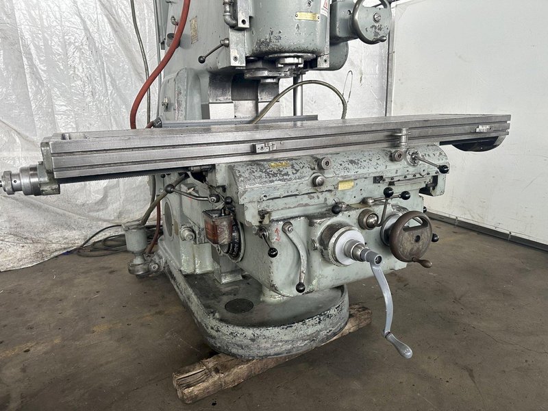 CINCINNATI NO. 4 VERTICAL MILL. STOCK # 0261724.